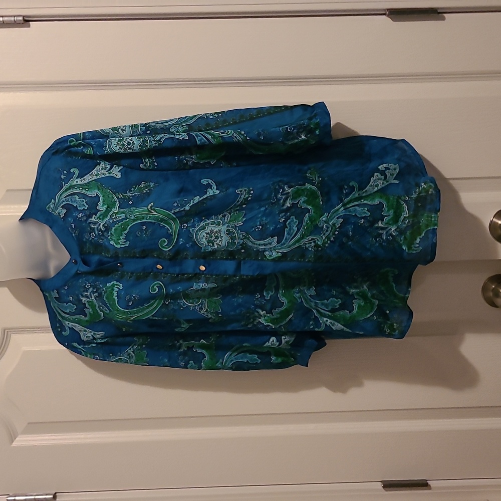 Long sleeve paisley print blouse